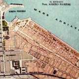 Nell�idea originale l�opera sarebbe dovuta essere realizzata diversamente. Progetti risalenti al 1913, a firma dell�architetto Arrigo Veccia, immaginavano un�arteria larga e �immersa� nel mare, con grandi spazi alberati organizzati in viali e verdi giardini che si sarebbero conclusi, all�altezza dell�attuale spiaggia di Pane e Pomodoro, con un lago artificiale circolare destinato all�ostricoltura